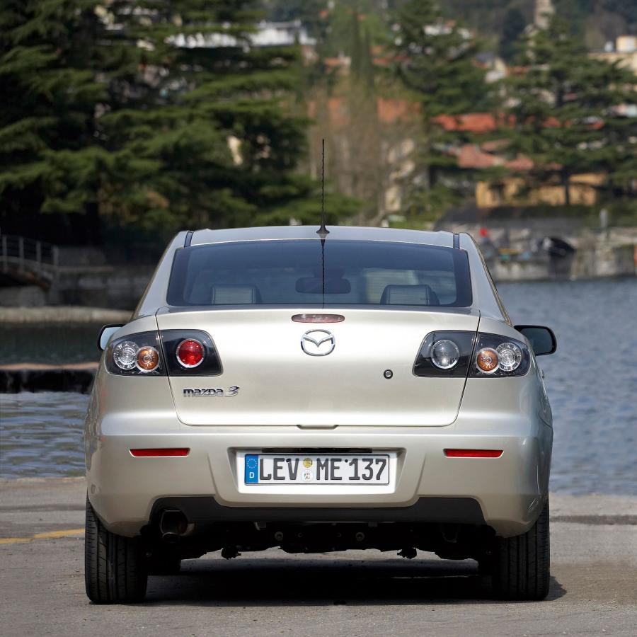  Mazda3 2003 года  (фото 14 из 142)
